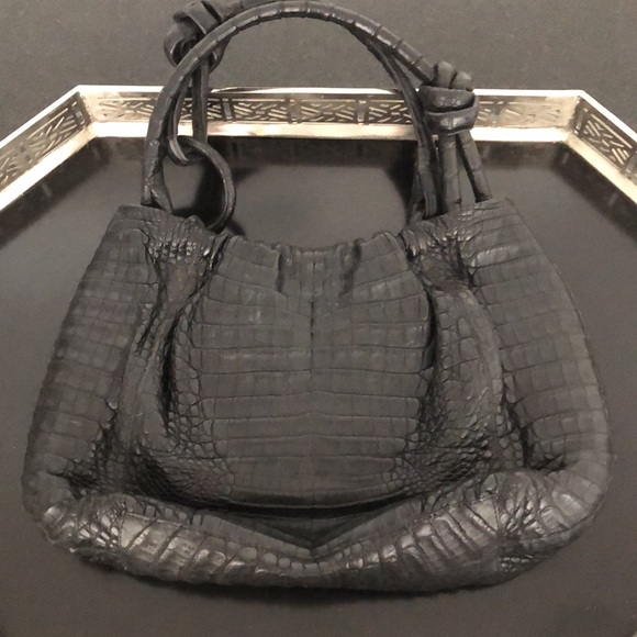 Nancy Gonzalez CROCODILE NEW CONDITION UNIQUE HANDLE WITH CIRCLE AND TWO KNOTS - Picture 10 of 10